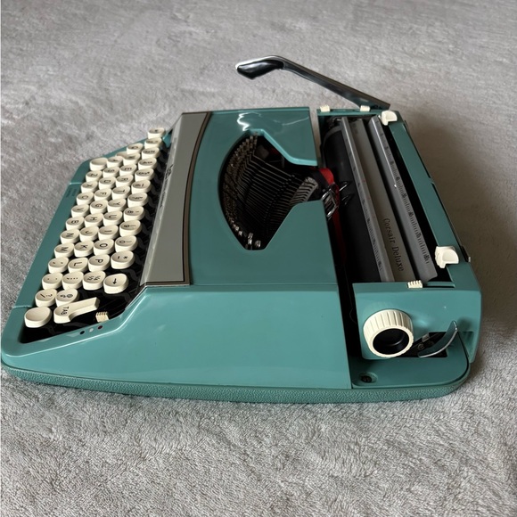 VINTAGE SMITH-CORONA CORSAIR DELUXE PORTABLE TYPEWRITER - Picture 5 of 14